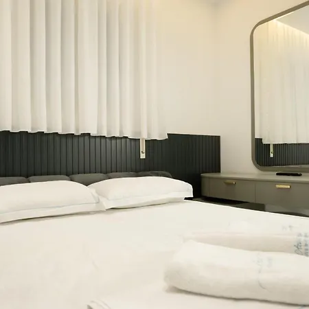 R&r Seaside Hideaway *